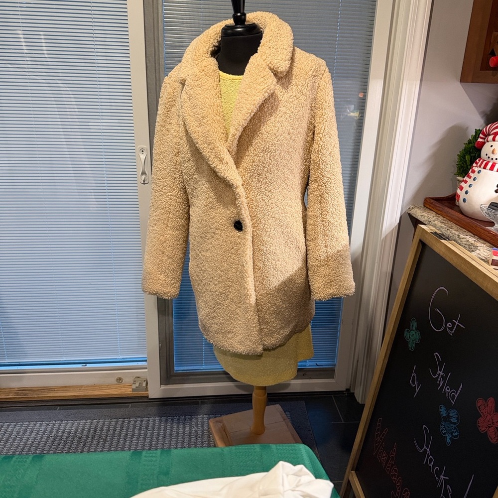 Liz Claiborne Cream Teddy Jacket